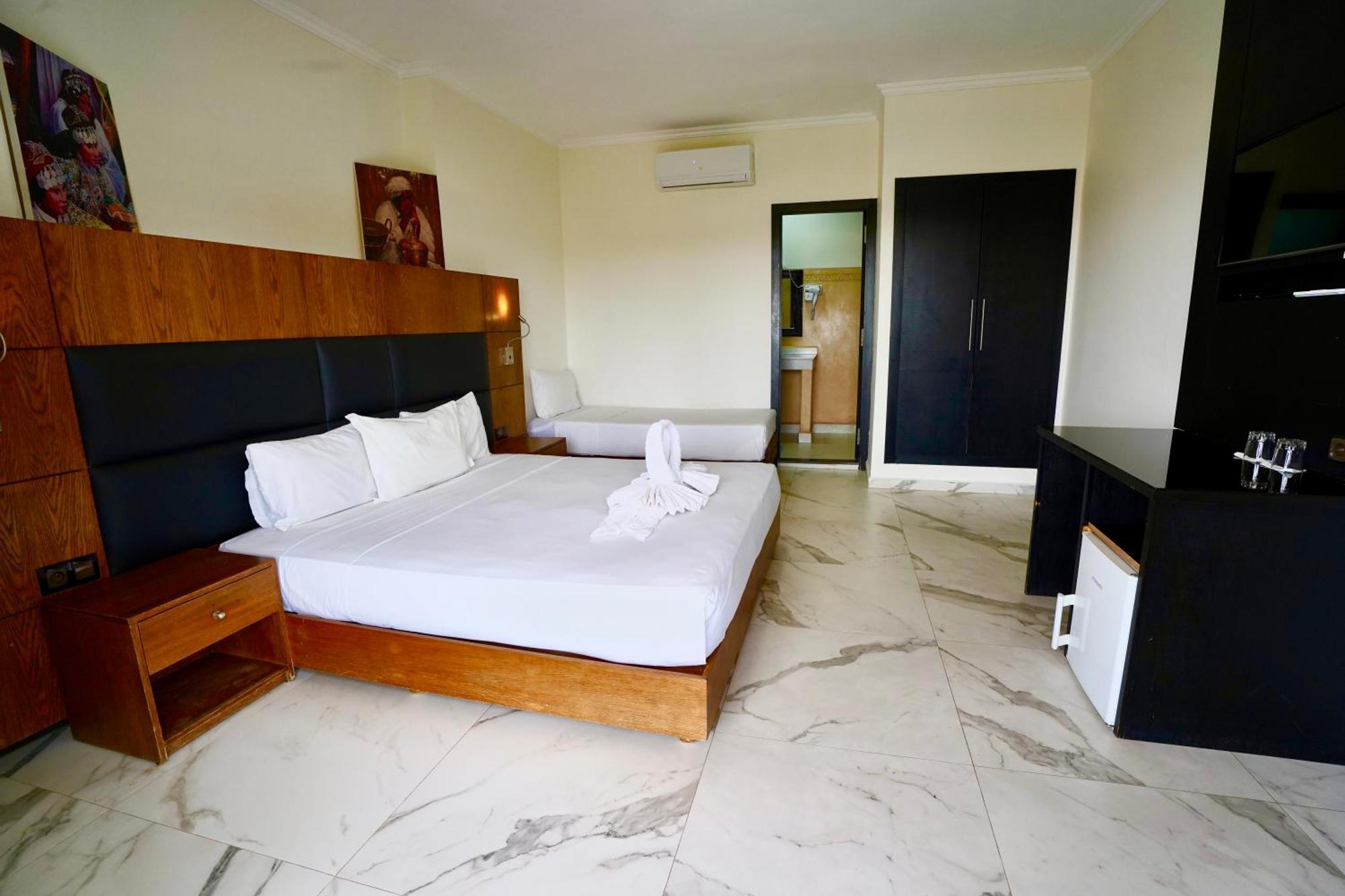 Ourika Camp Suites Hotel & Resort El Harkat Ngoại thất bức ảnh