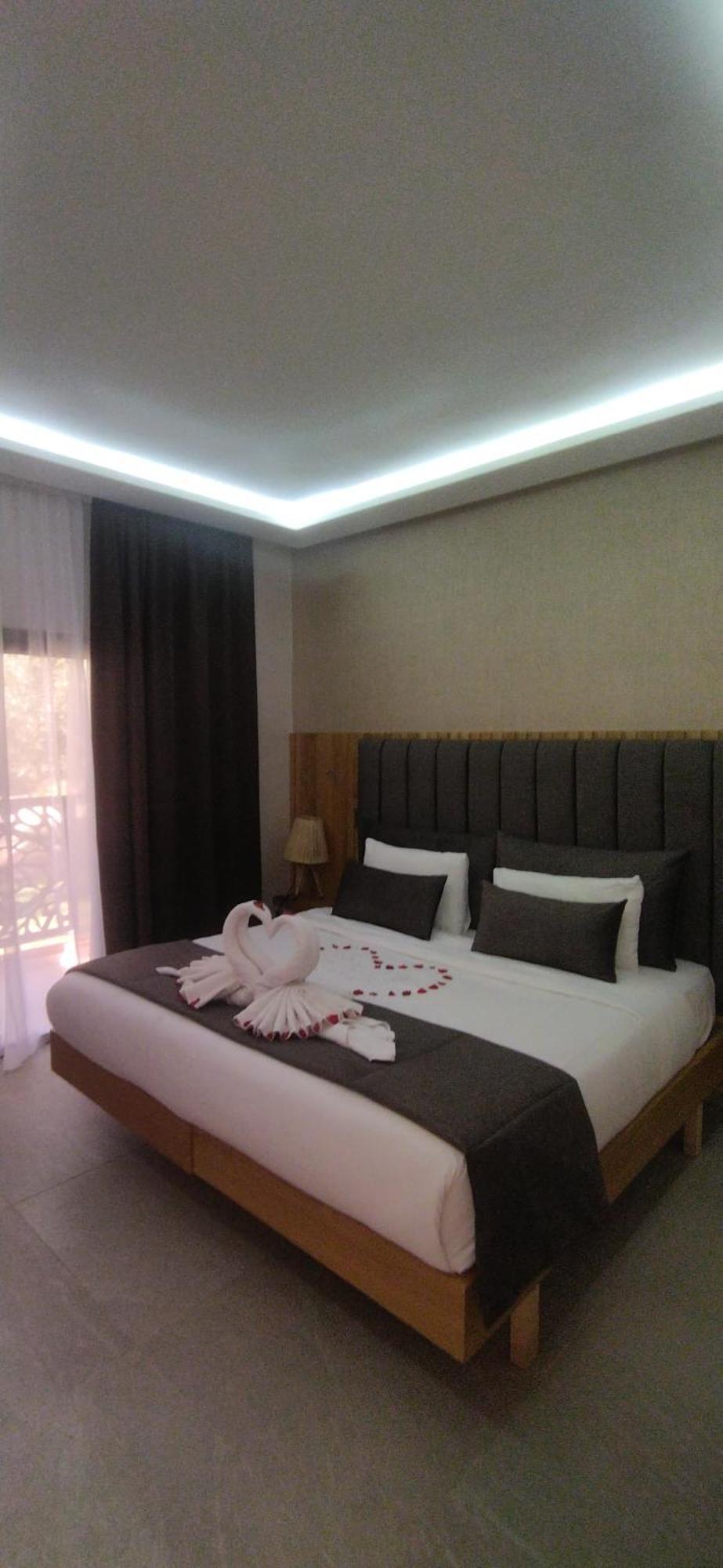 Ourika Camp Suites Hotel & Resort El Harkat Ngoại thất bức ảnh